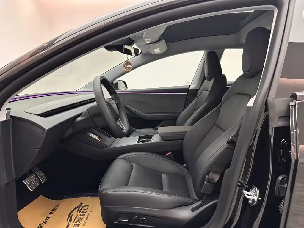 Tesla Model 3 — фото 9