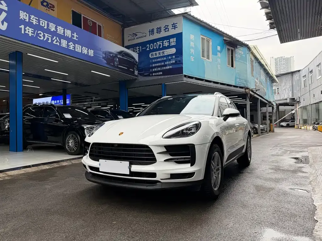 Porsche Macan — фото 1