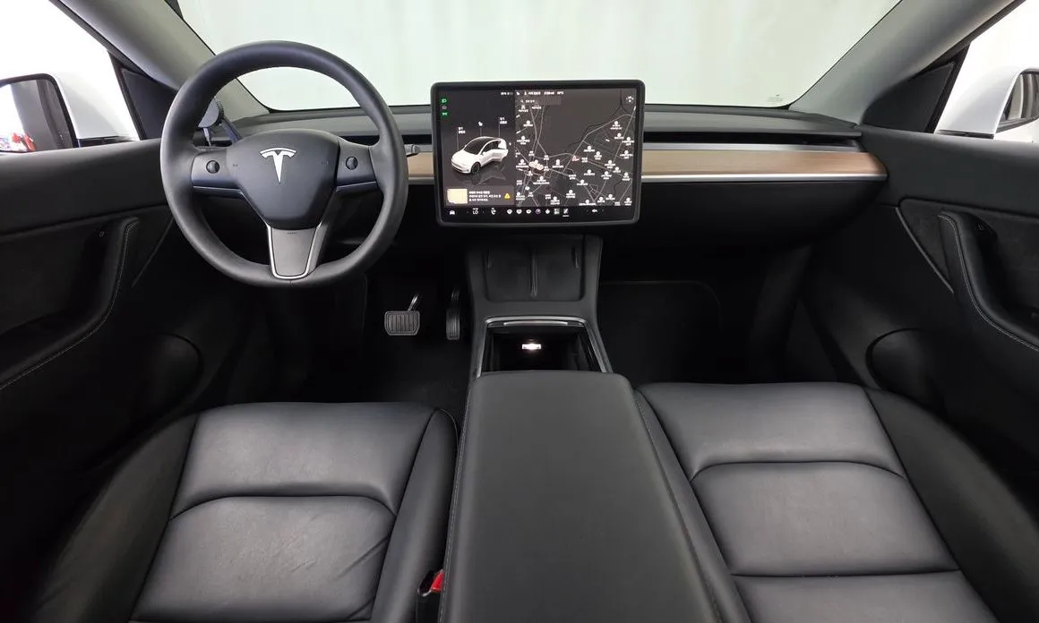 Tesla Model Y — фото 4