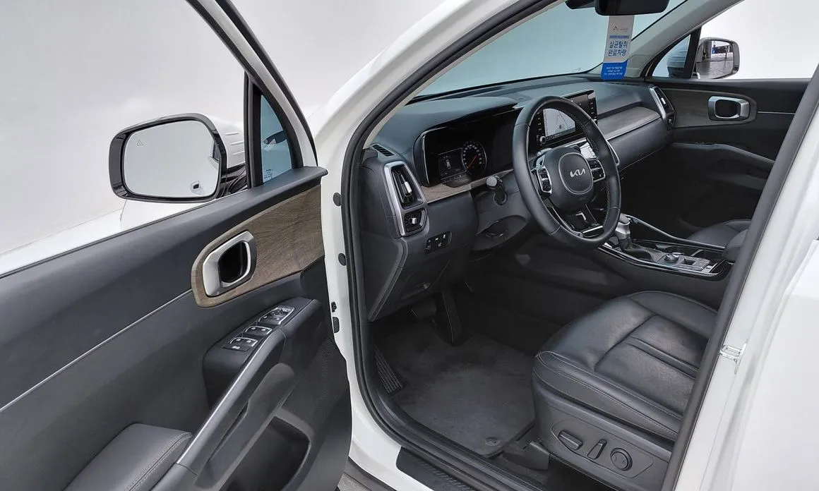 Kia Sorento — фото 5