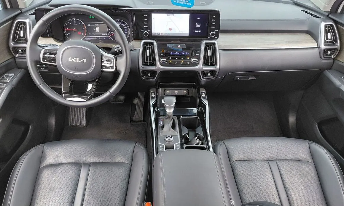 Kia Sorento — фото 6