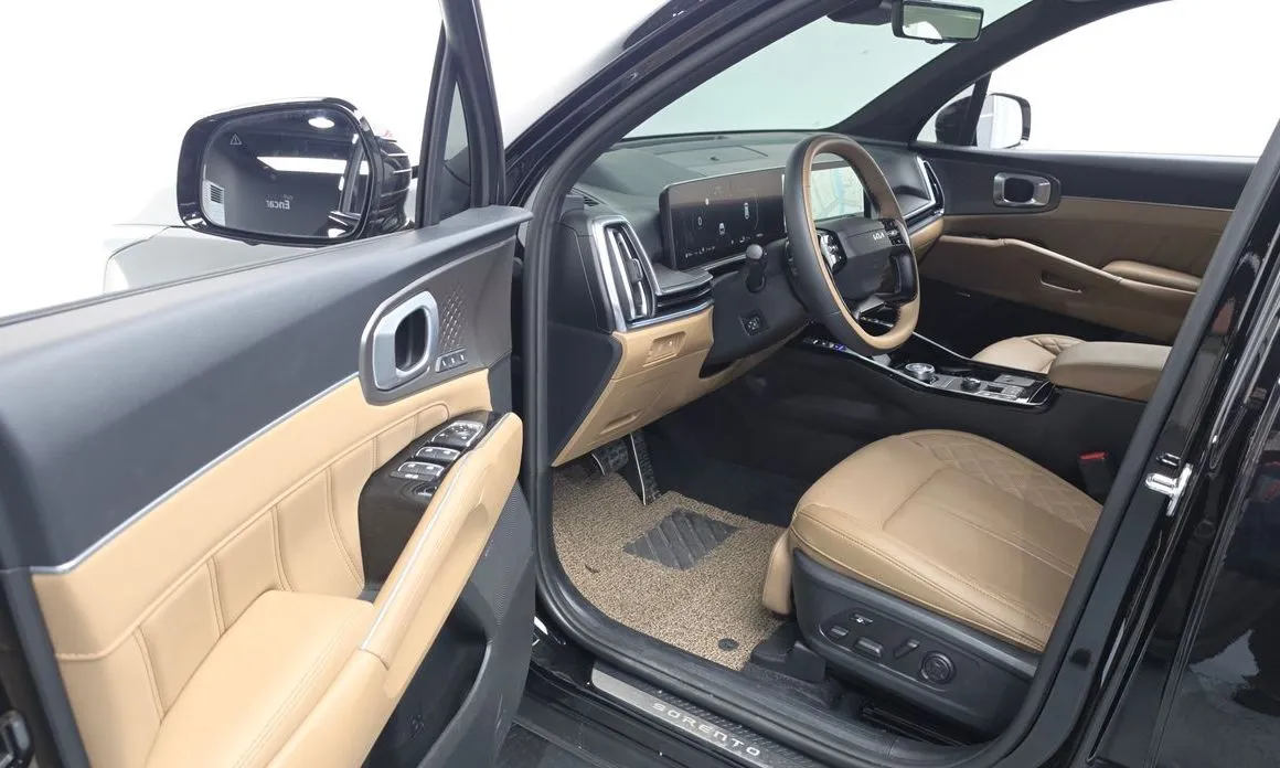 Kia Sorento — фото 8