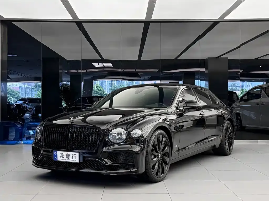 Bentley Flying Spur — фото 1