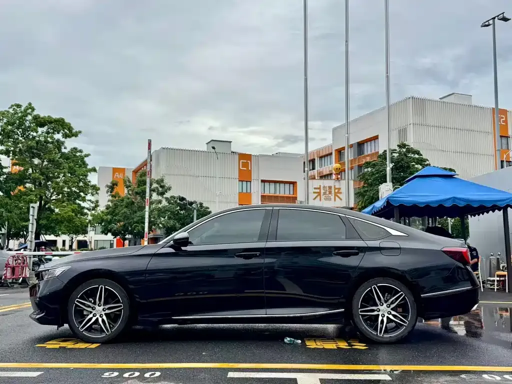 Honda Accord — фото 2