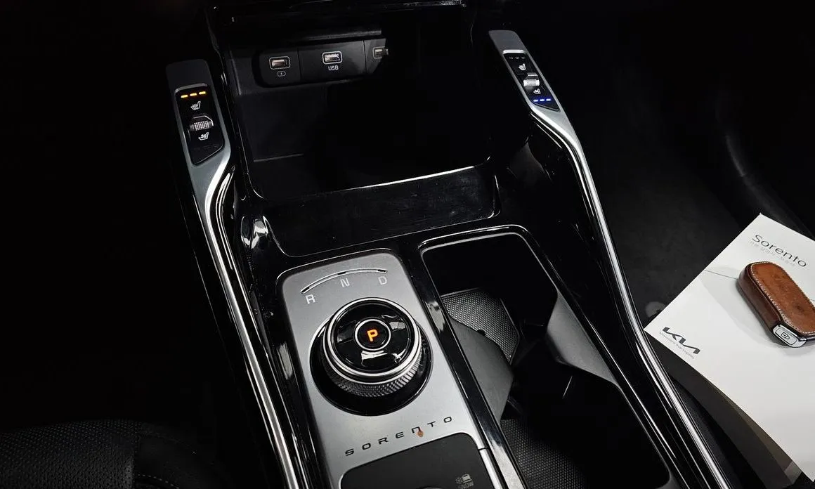 Kia Sorento — фото 5