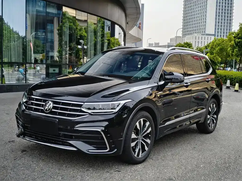 Volkswagen Tiguan L — фото 5