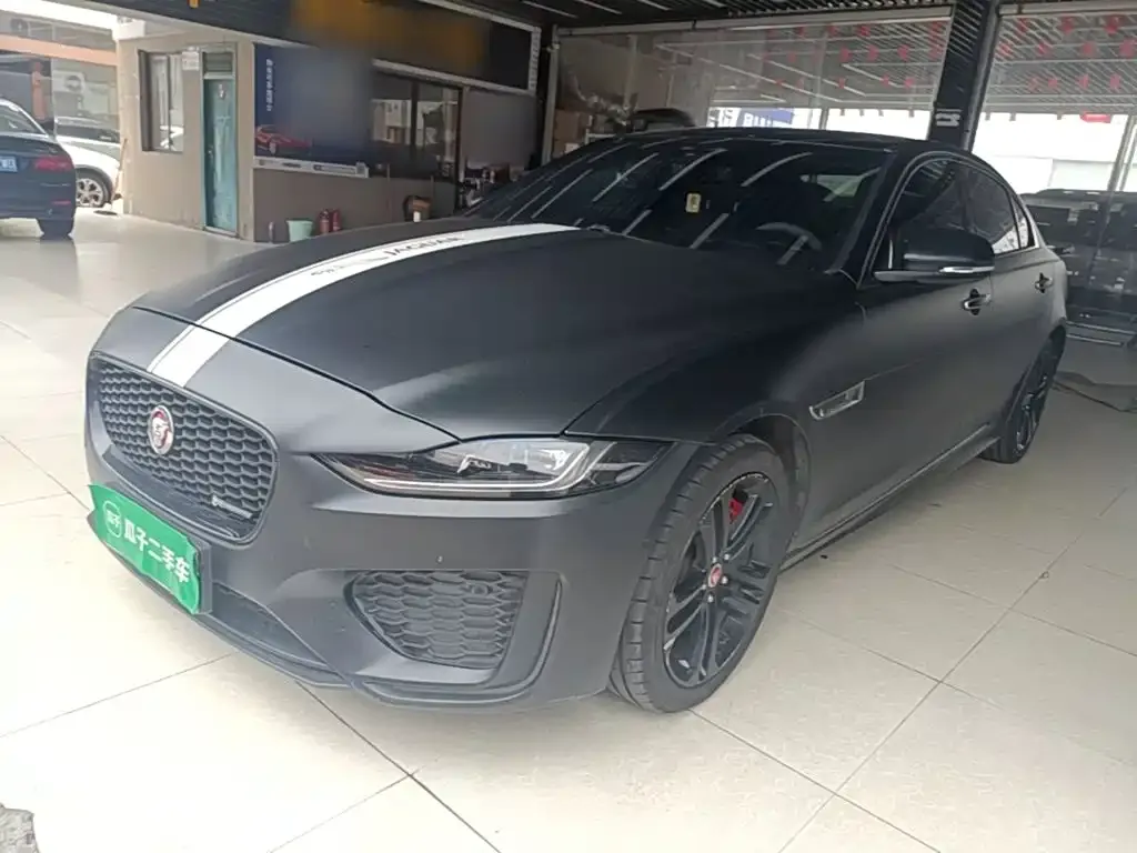 Jaguar XEL — фото 1