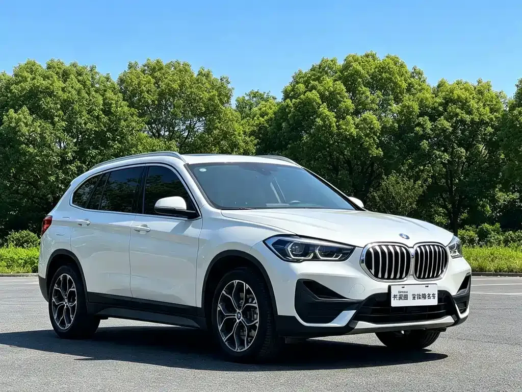 BMW X1 — фото 8