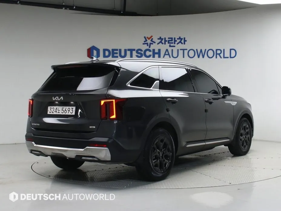 Kia Sorento — фото 8