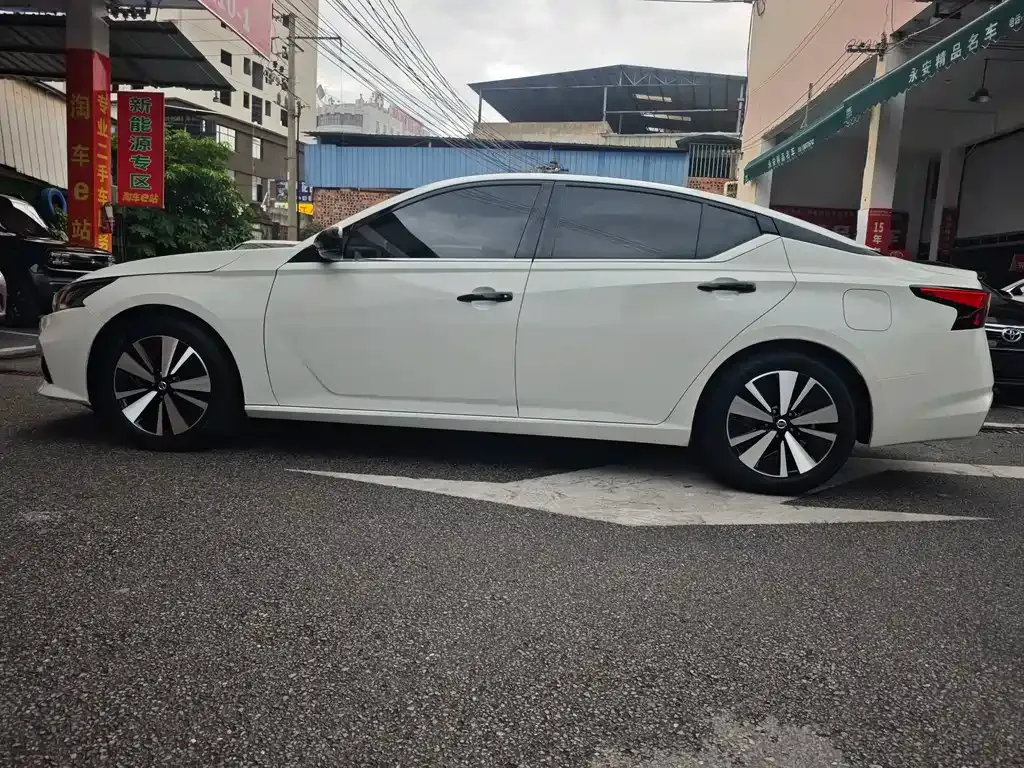Nissan Teana — фото 10