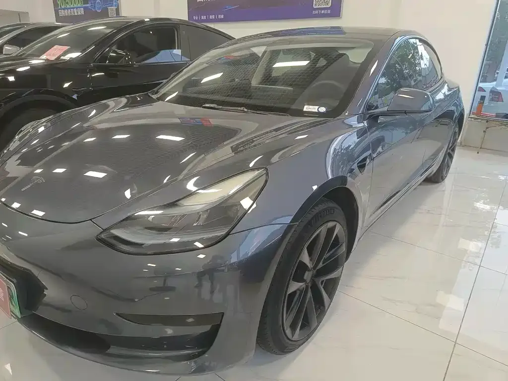 Tesla Model 3 — фото 8