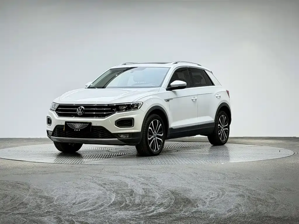 Volkswagen T-Roc — фото 1