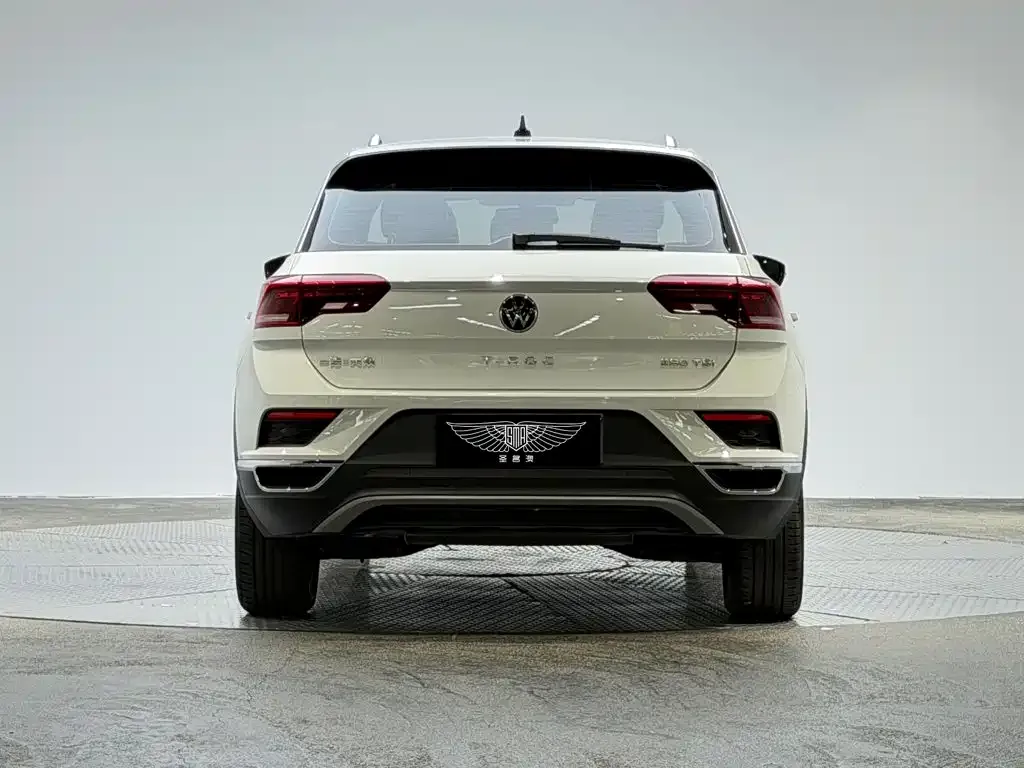 Volkswagen T-Roc — фото 7