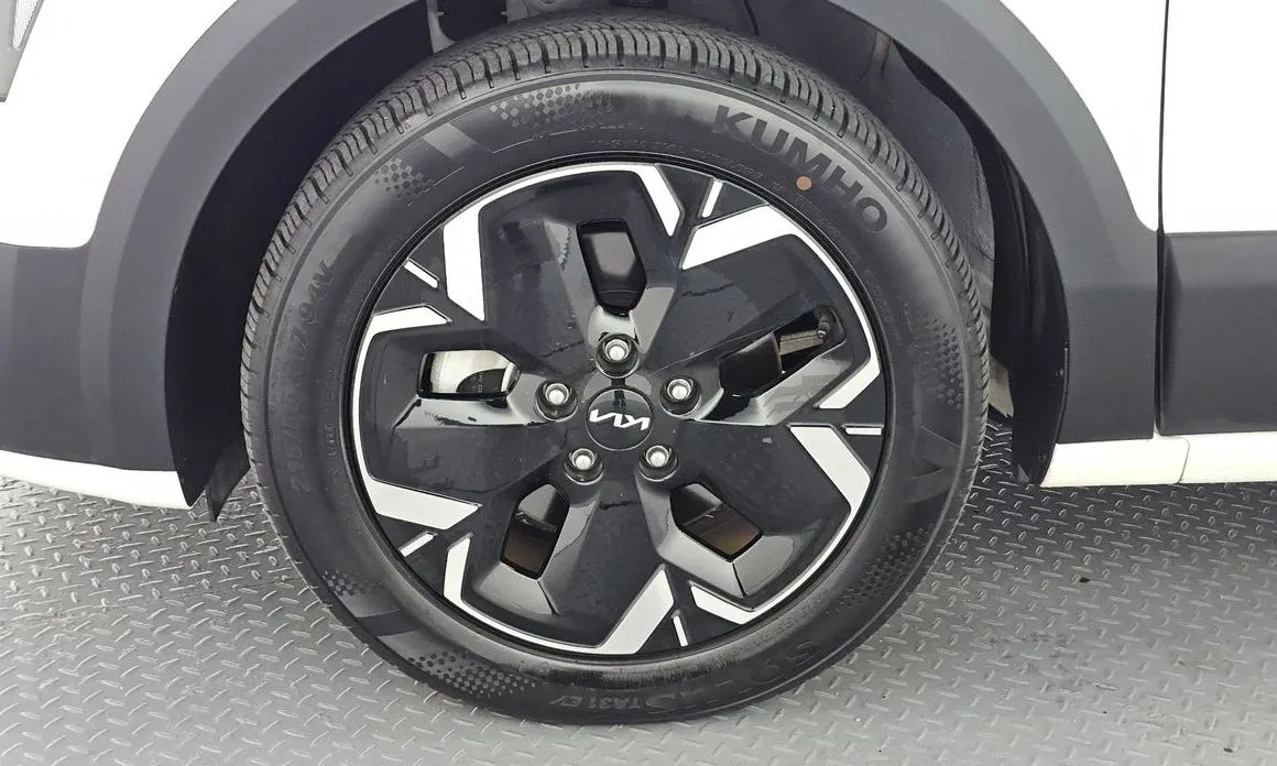 Kia Niro — фото 10