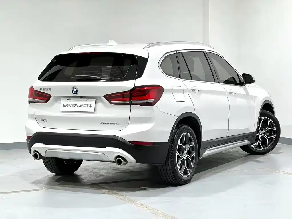 BMW X1 — фото 5