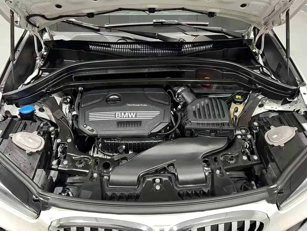BMW X1 — фото 10