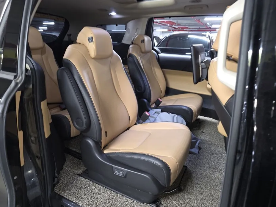 Kia Carnival — фото 10