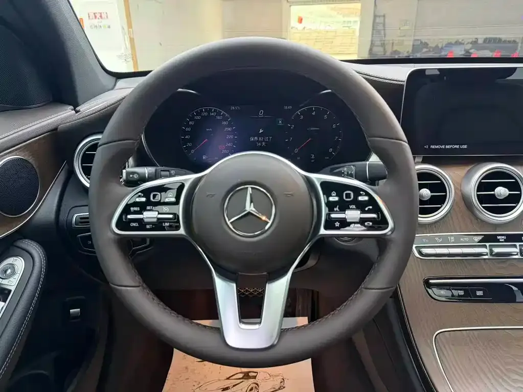 Mercedes-Benz GLC — фото 9