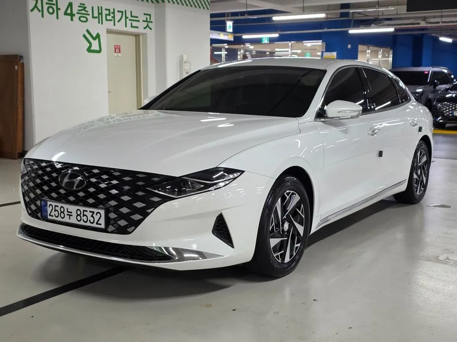 Hyundai Grandeur — фото 1