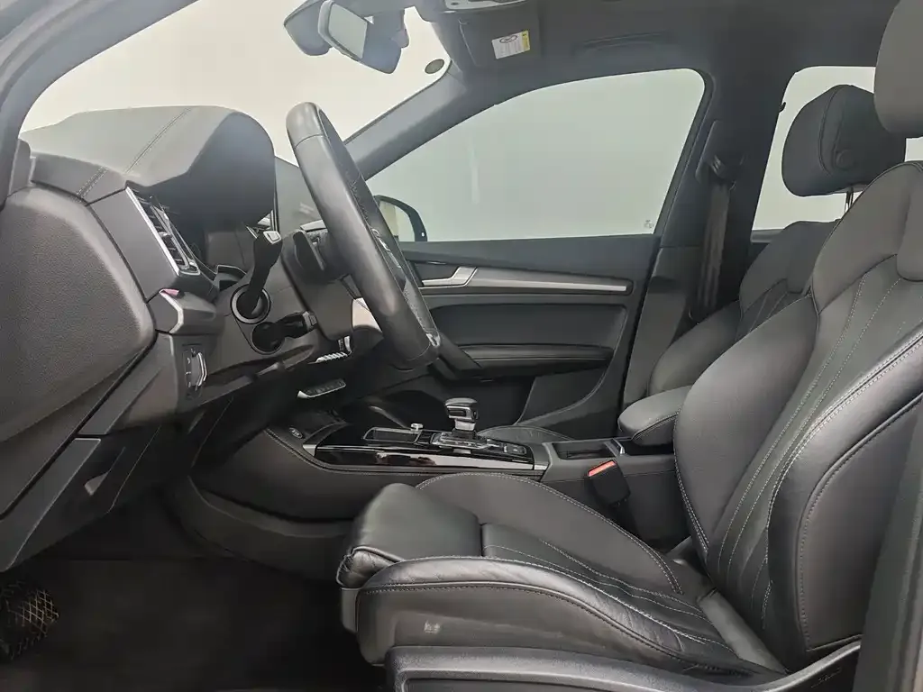 Audi Q5L — фото 3