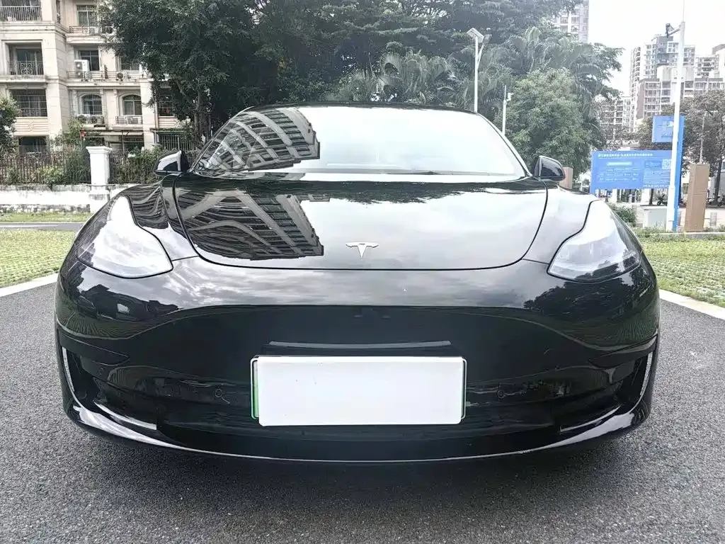 Tesla Model 3 — фото 8