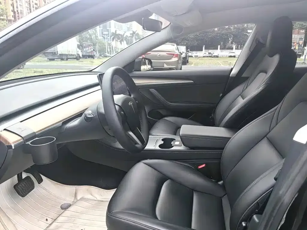 Tesla Model 3 — фото 2