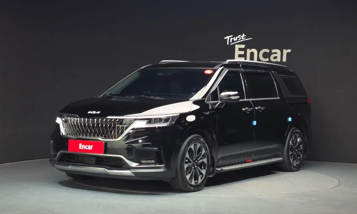 Kia Carnival — фото 1