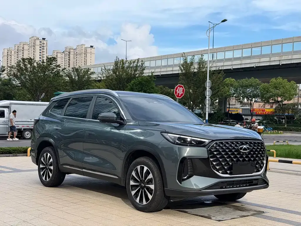 Chery Tiggo 8 PLUS — фото 10