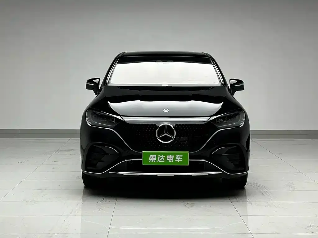 Mercedes-Benz EQE SUV — фото 3