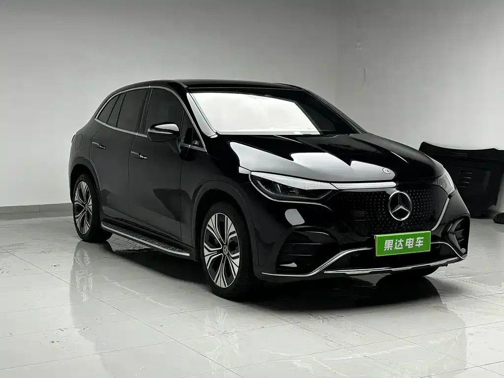 Mercedes-Benz EQE SUV — фото 4