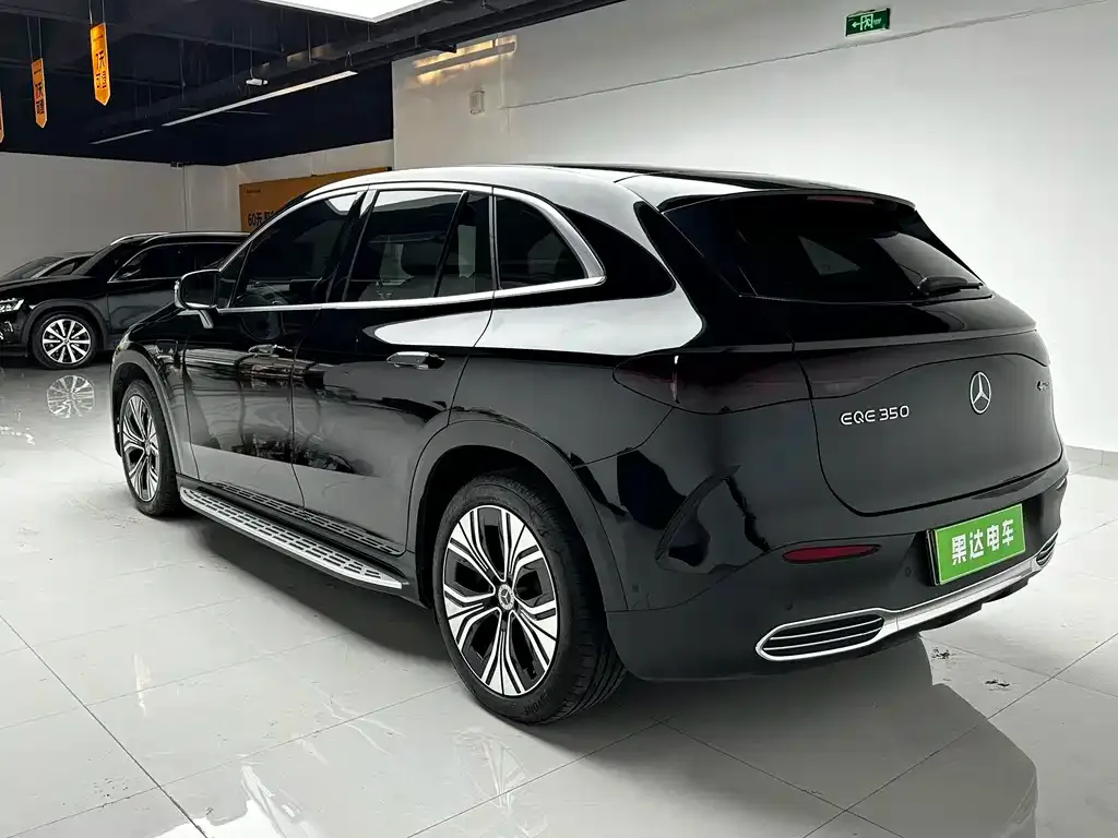 Mercedes-Benz EQE SUV — фото 10