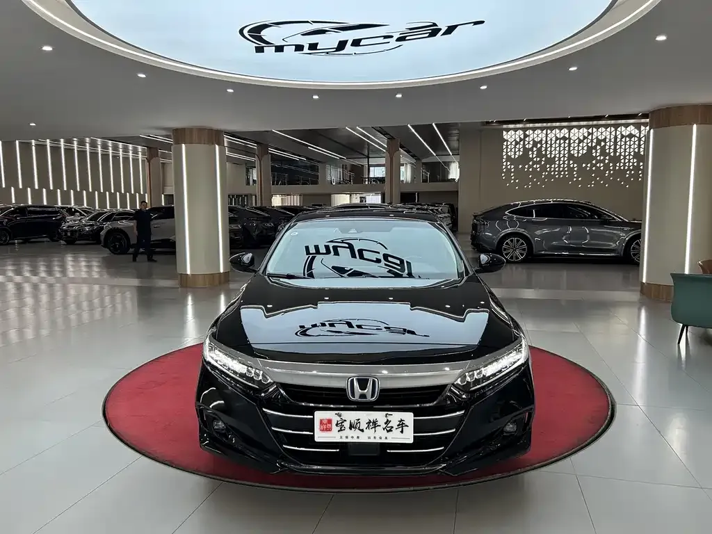 Honda Accord — фото 8
