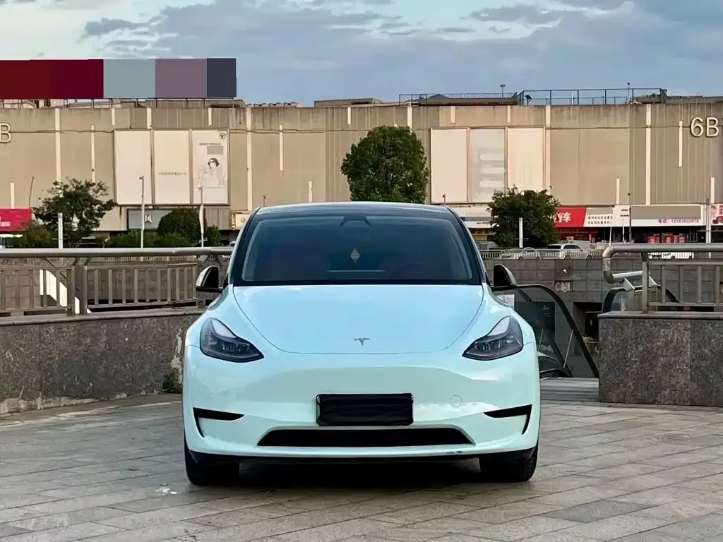 Tesla Model Y — фото 6