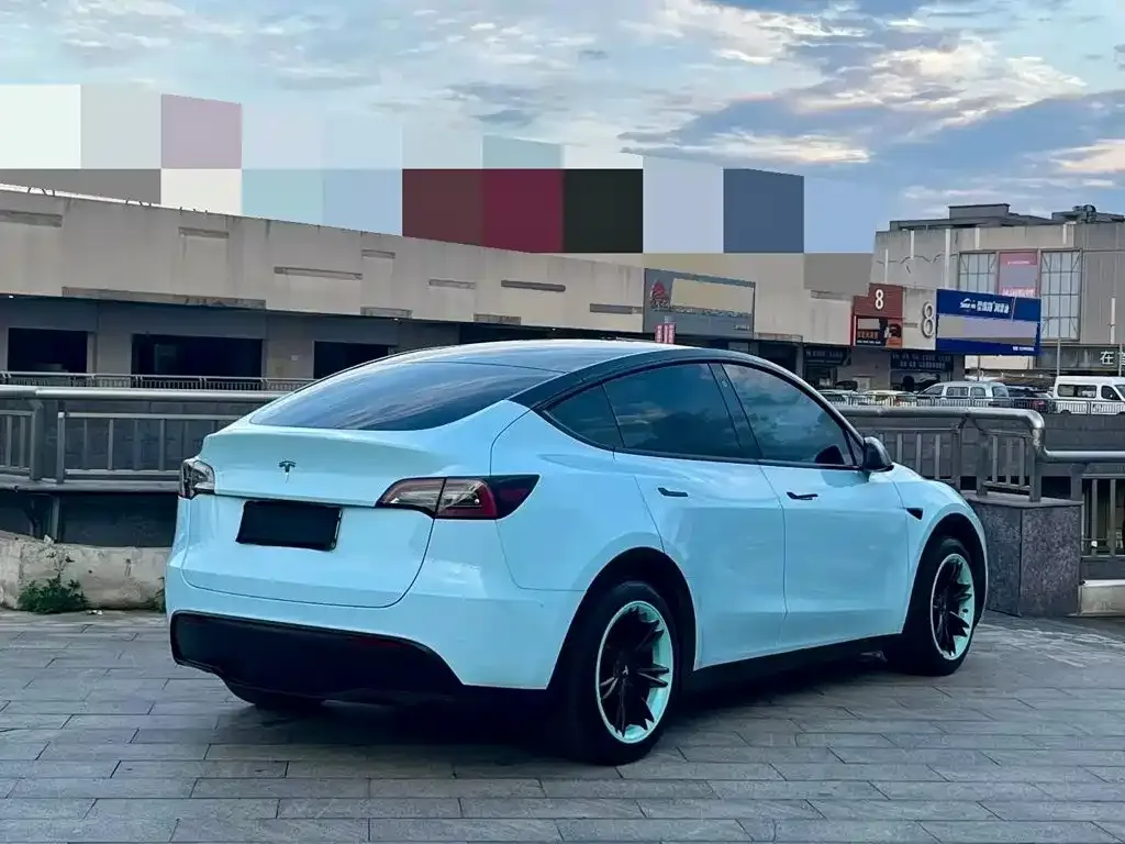 Tesla Model Y — фото 3