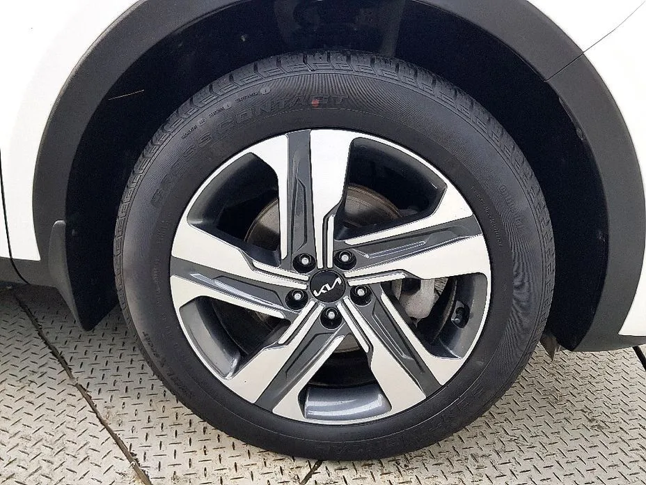Kia Sorento — фото 7