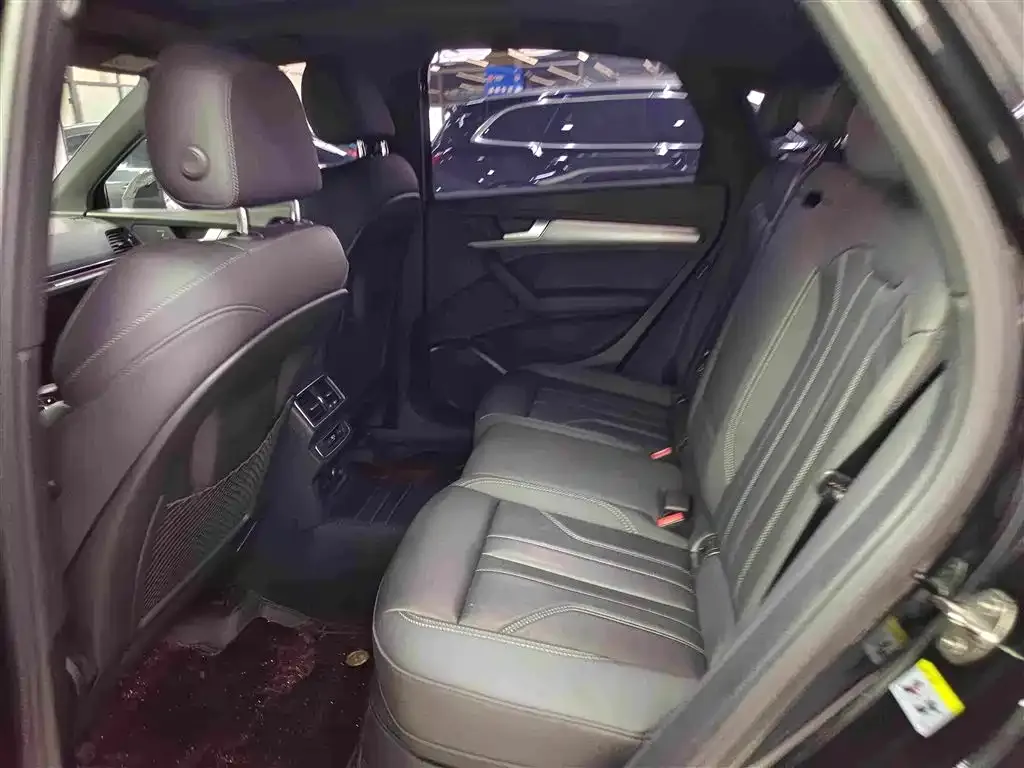 Audi Q5L Sportback — фото 2