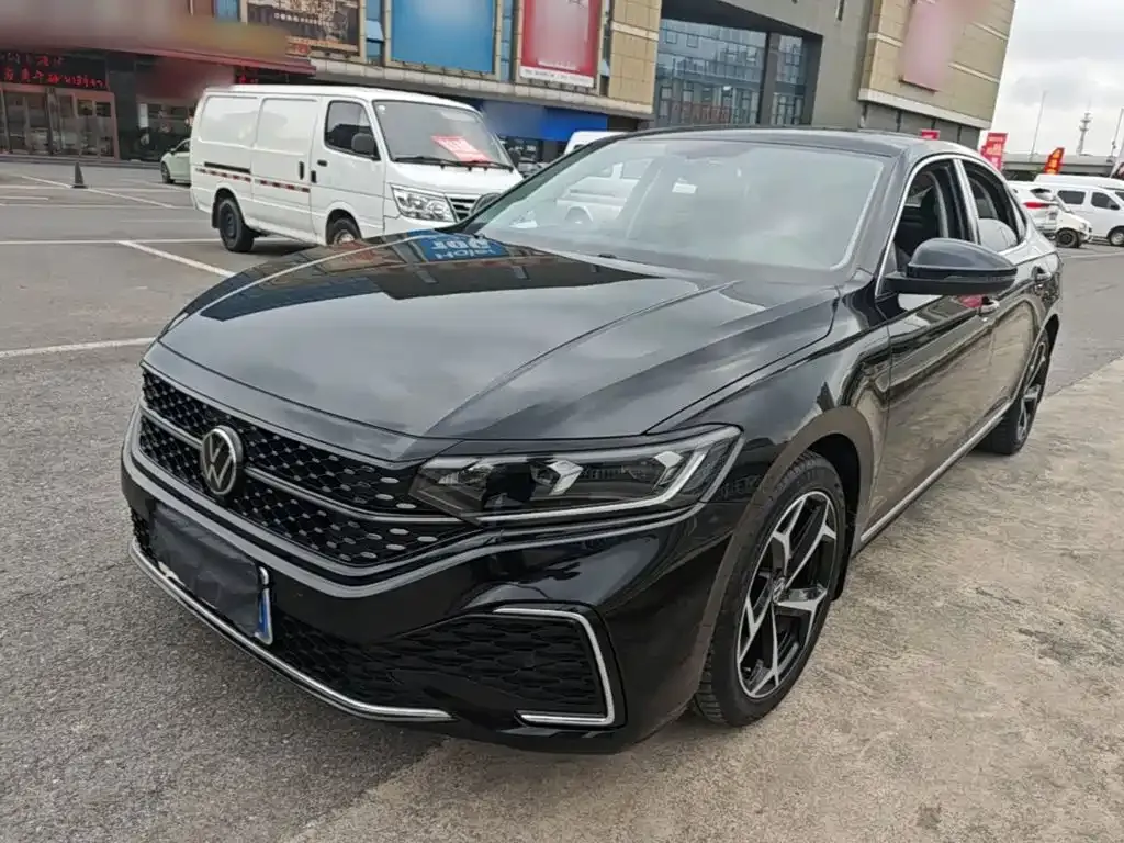 Volkswagen Passat — фото 8