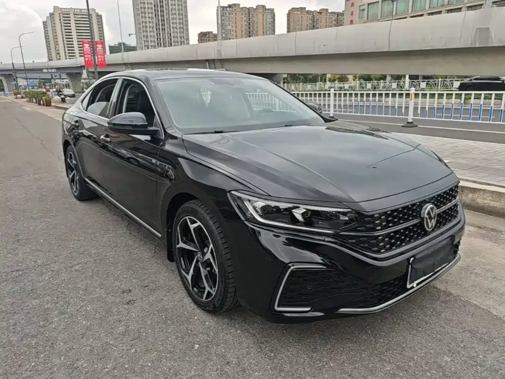 Volkswagen Passat — фото 5