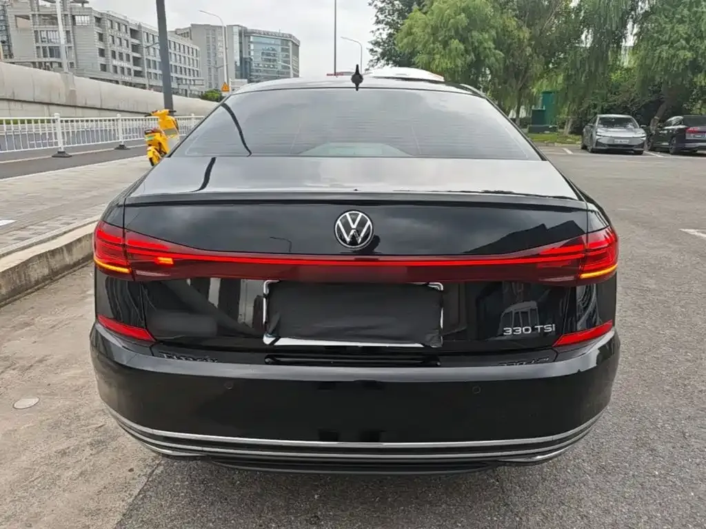 Volkswagen Passat — фото 3