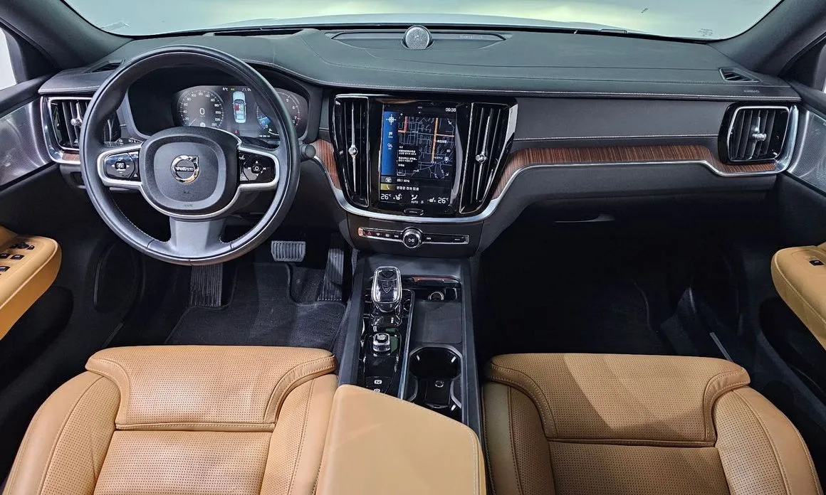 Volvo S60 — фото 10