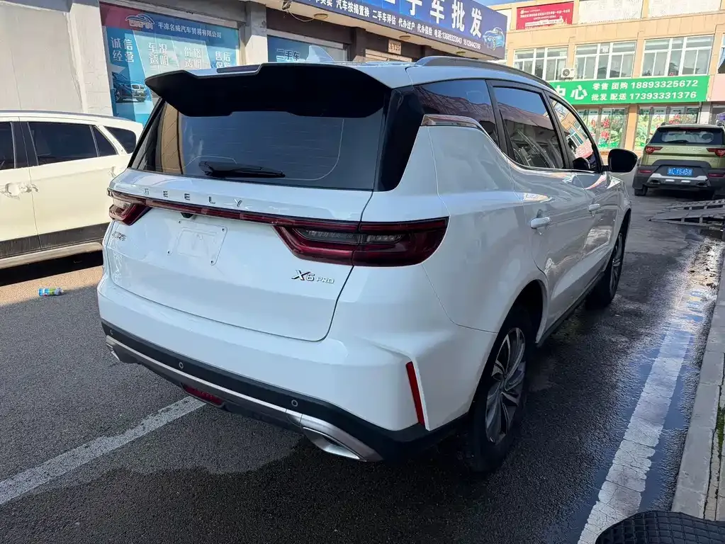 Geely Vision X6 — фото 10