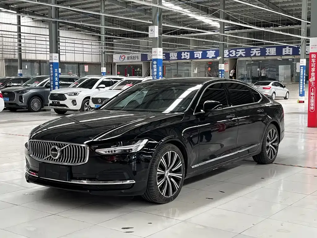Volvo S90 — фото 1