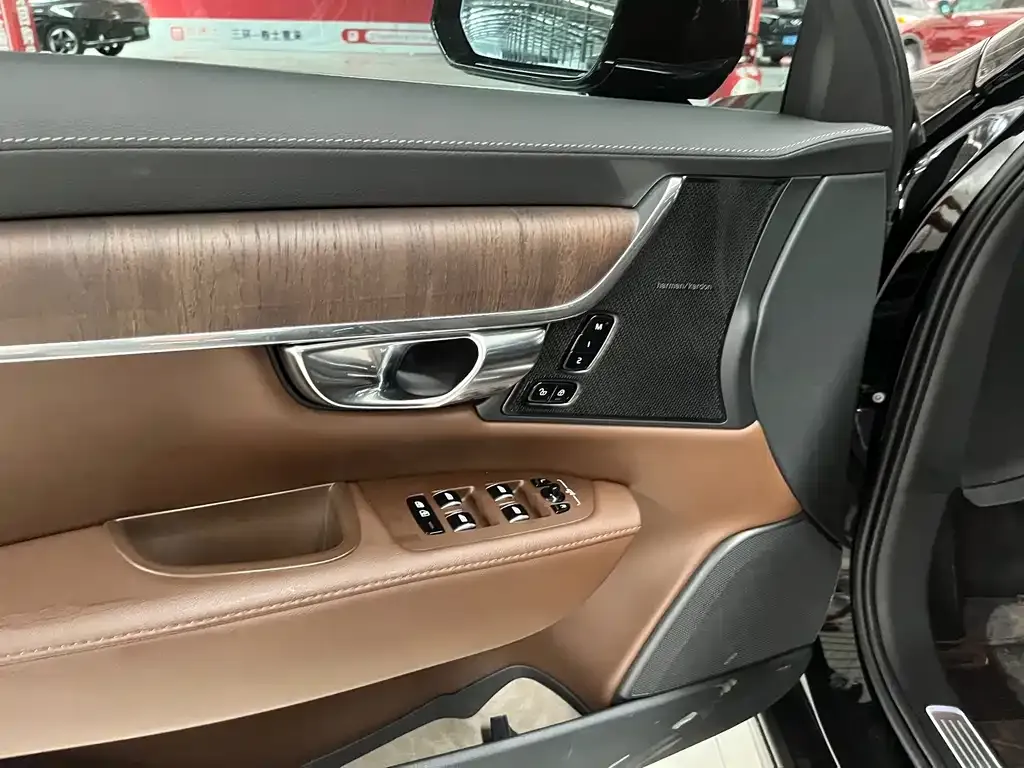 Volvo S90 — фото 4