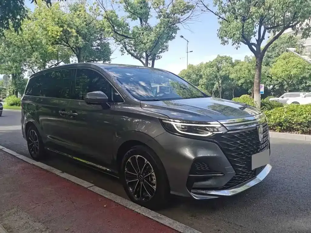 Roewe iMAX8 — фото 2