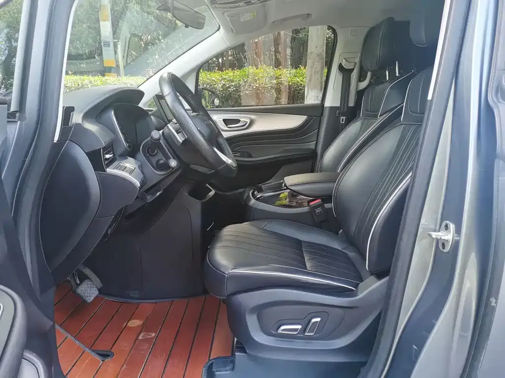 Roewe iMAX8 — фото 4