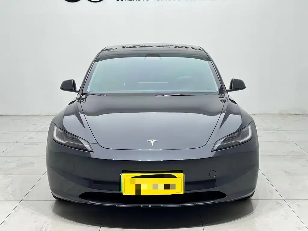 Tesla Model 3 — фото 8