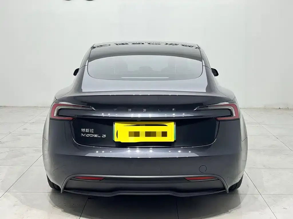 Tesla Model 3 — фото 6