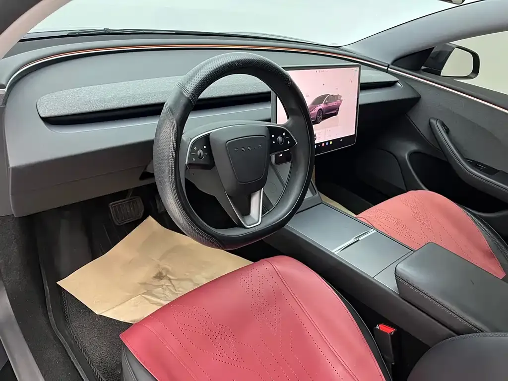 Tesla Model 3 — фото 10
