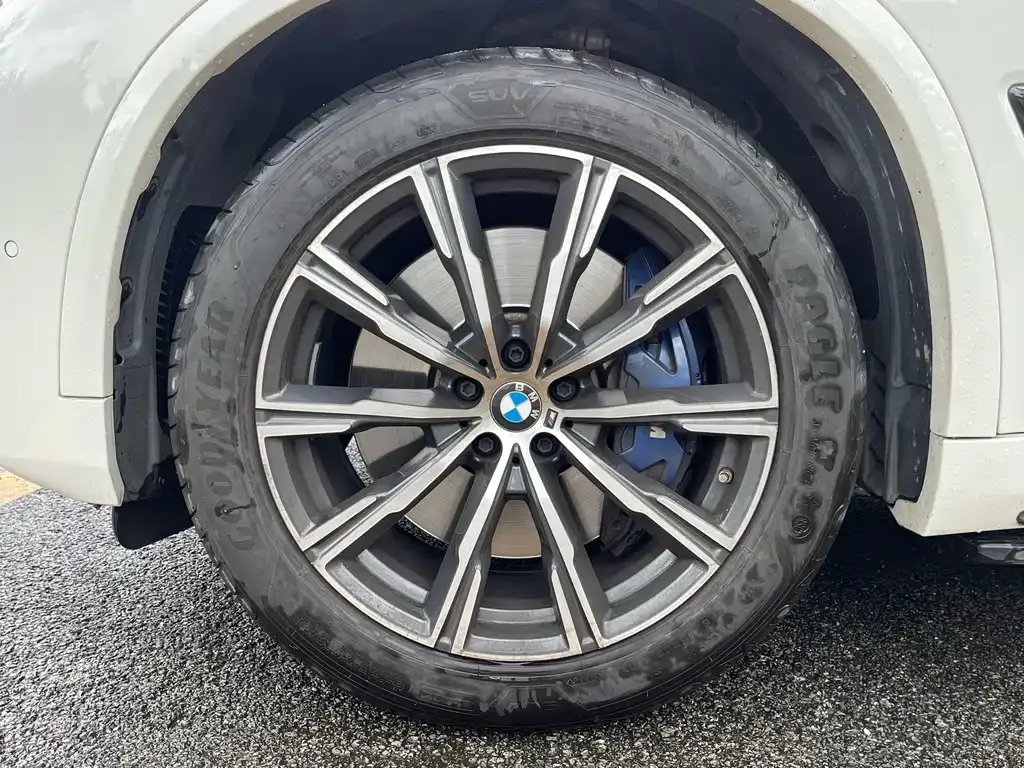 BMW X5 (Import) — фото 6