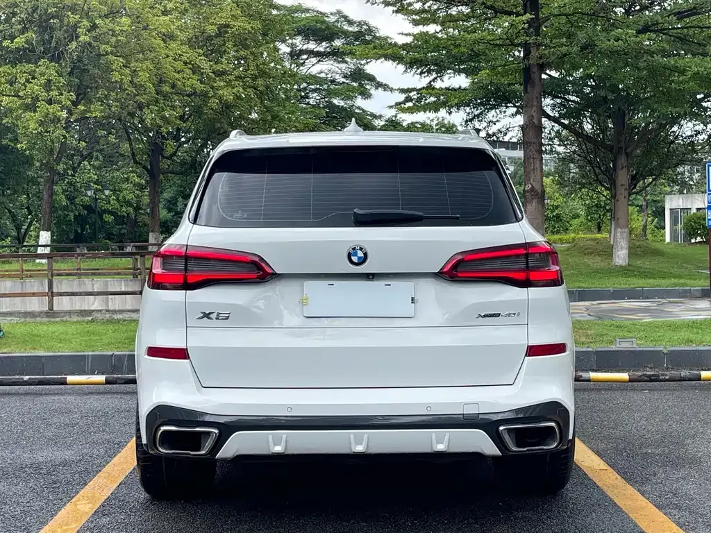 BMW X5 (Import) — фото 2